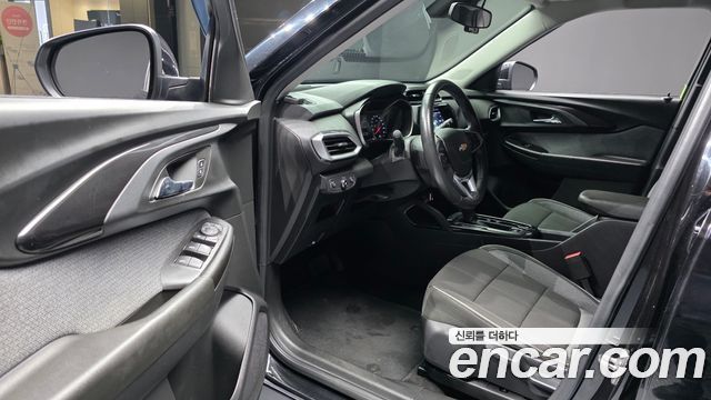 Chevrolet Korea Trailblazer 2022 — photo 13