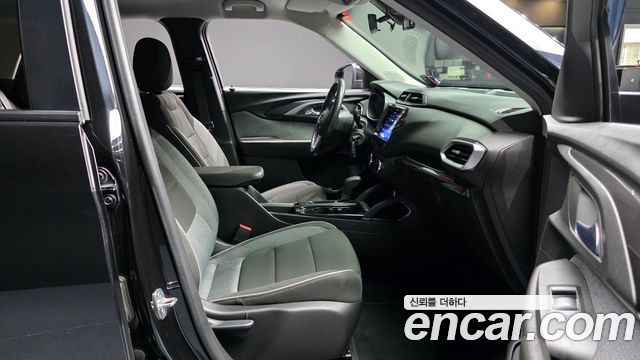 Chevrolet Korea Trailblazer 2022 — photo 16