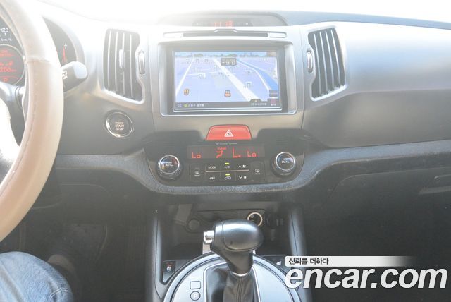 Kia Sportage 2011 — photo 7