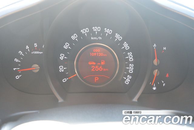 Kia Sportage 2011 — photo 8