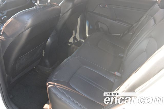 Kia Sportage 2011 — photo 16