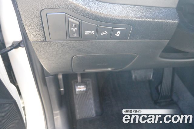 Kia Sportage 2011 — photo 18