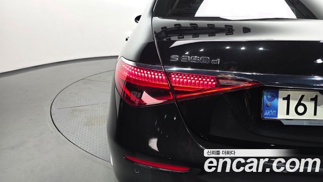Mercedes-Benz S-Class 2021 — photo 9