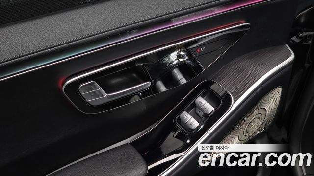 Mercedes-Benz S-Class 2021 — photo 30
