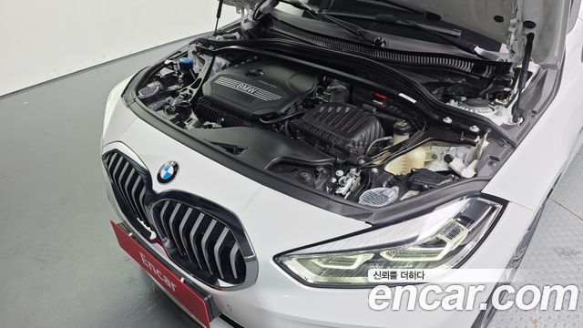 BMW 1-Series 2024 — photo 6