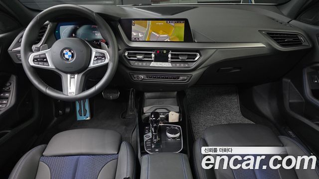 BMW 1-Series 2024 — photo 10