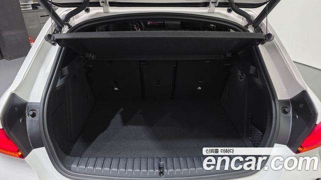 BMW 1-Series 2024 — photo 24