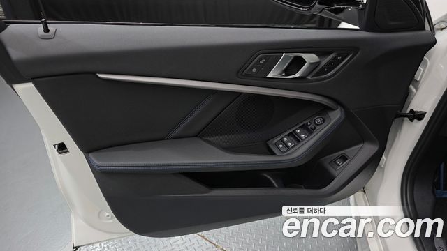 BMW 1-Series 2024 — photo 14