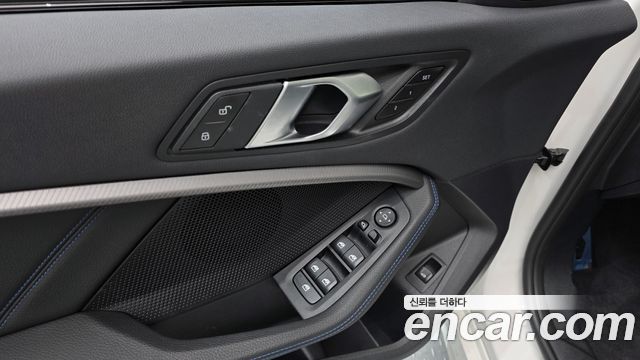 BMW 1-Series 2024 — photo 27