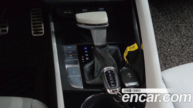 Hyundai AVANTE 2021 — photo 12