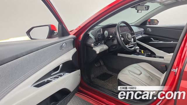 Hyundai AVANTE 2021 — photo 13