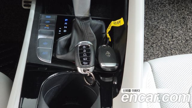 Hyundai AVANTE 2021 — photo 21