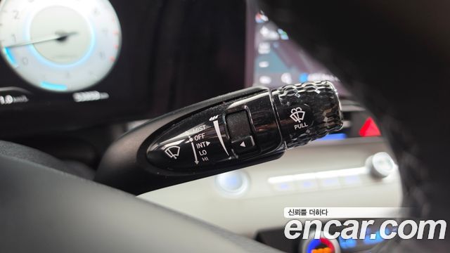 Hyundai AVANTE 2021 — photo 28