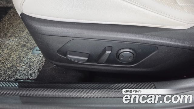 Hyundai AVANTE 2021 — photo 31