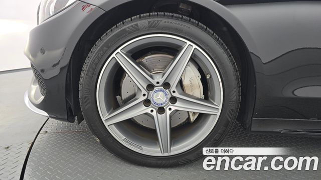Mercedes-Benz C-Class 2017 — photo 5