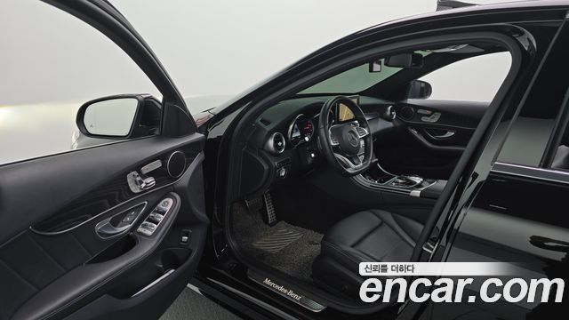 Mercedes-Benz C-Class 2017 — photo 10