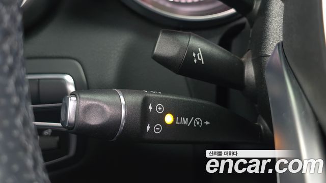 Mercedes-Benz C-Class 2017 — photo 13
