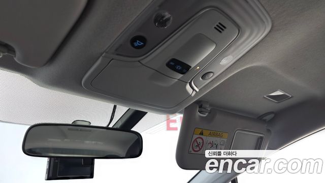 Toyota Prius 2018 — photo 23