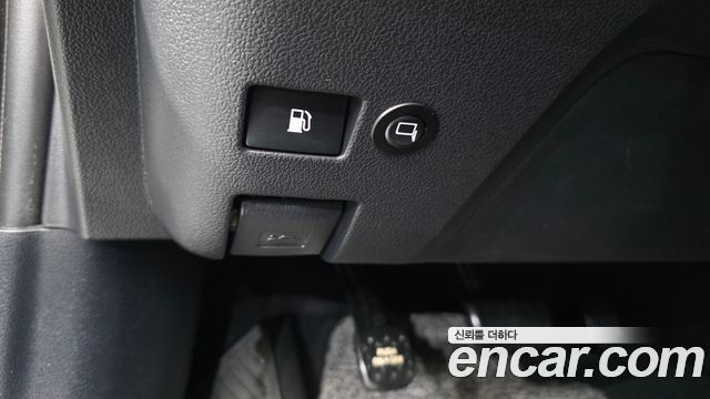 Toyota Prius 2018 — photo 24