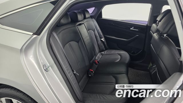 Hyundai Sonata 2017 — photo 11