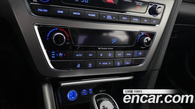 Hyundai Sonata 2017 — photo 18