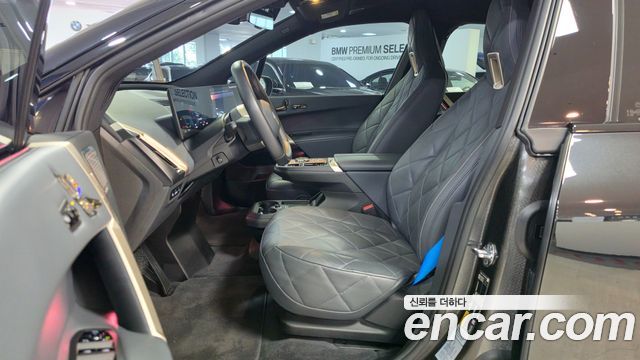 BMW iX 2023 — photo 10