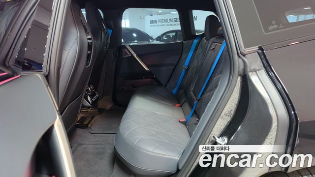 BMW iX 2023 — photo 11