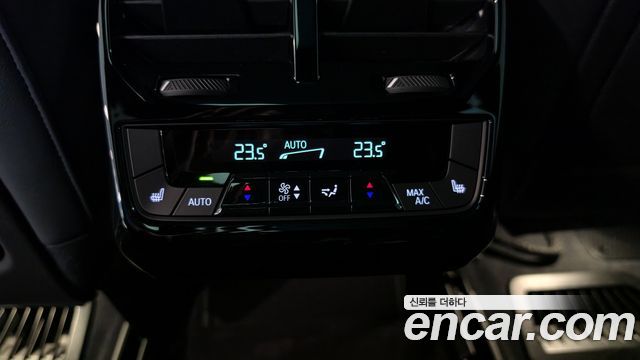 BMW iX 2023 — photo 17