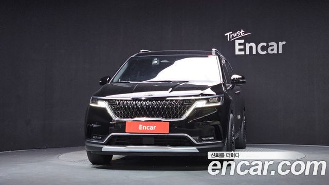 Kia Canival 2021 — photo 3