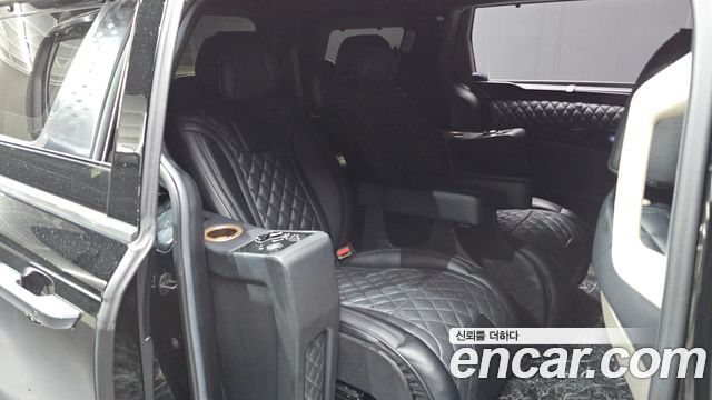 Kia Canival 2021 — photo 17