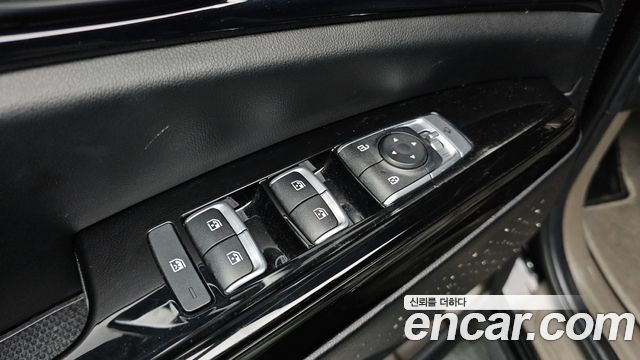 Kia Canival 2021 — photo 23
