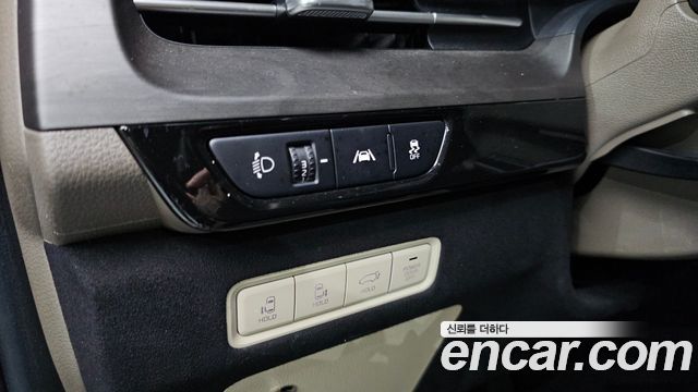 Kia Canival 2021 — photo 24