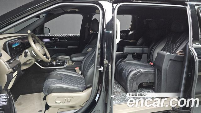 Kia Canival 2021 — photo 16