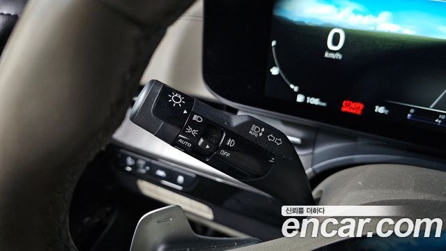 Kia Canival 2021 — photo 28