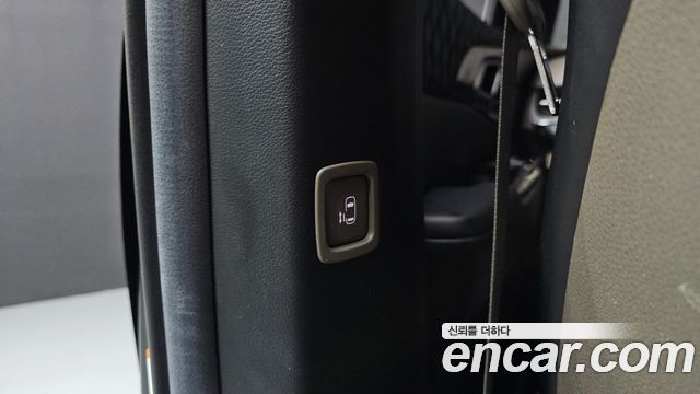 Kia Canival 2021 — photo 29