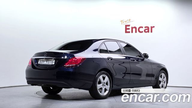 Mercedes-Benz C-Class 2017 — photo 2