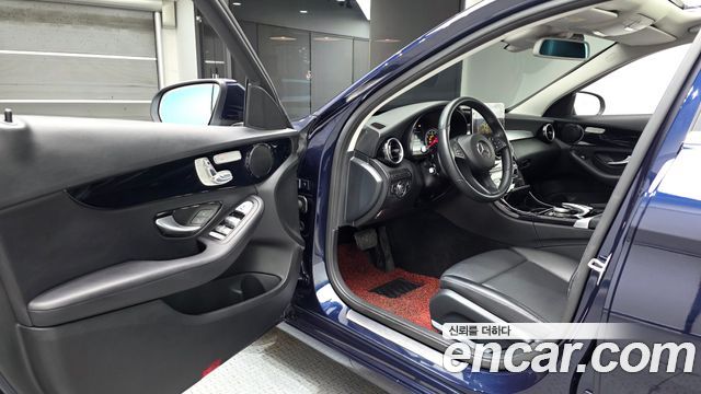 Mercedes-Benz C-Class 2017 — photo 10