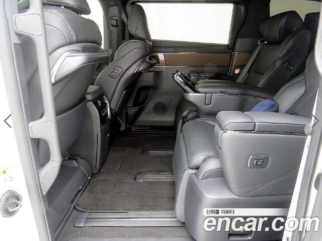 Toyota Alphard 2024 — photo 8