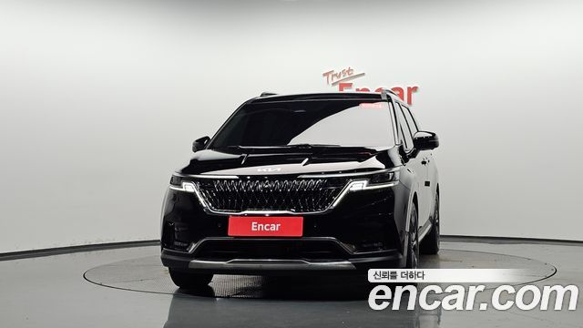 Kia Canival 2023 — photo 3