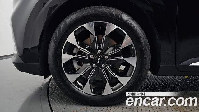 Kia Canival 2023 — photo 5