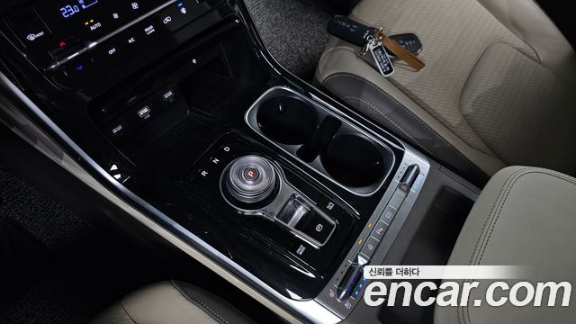 Kia Canival 2023 — photo 12
