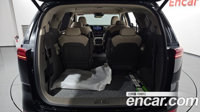 Kia Canival 2023 — photo 26