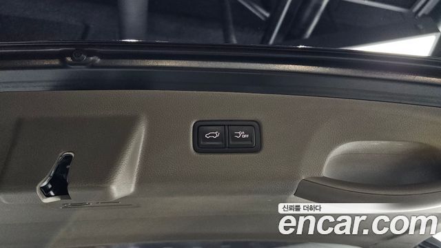 Kia Canival 2023 — photo 27