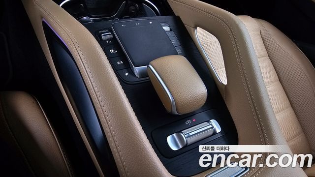 Mercedes-Benz GLS-Class 2024 — photo 12