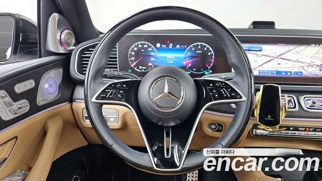 Mercedes-Benz GLS-Class 2024 — photo 19