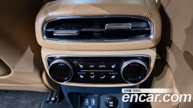 Genesis GV80 2020 — photo 19