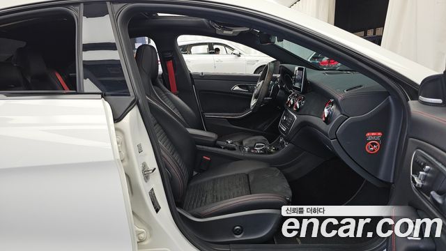 Mercedes-Benz CLA-Class 2018 — photo 17