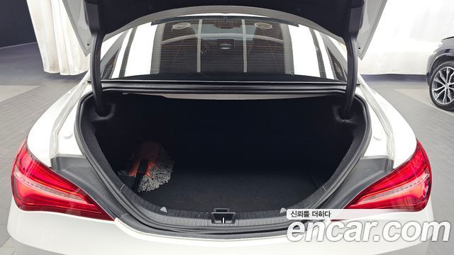 Mercedes-Benz CLA-Class 2018 — photo 26