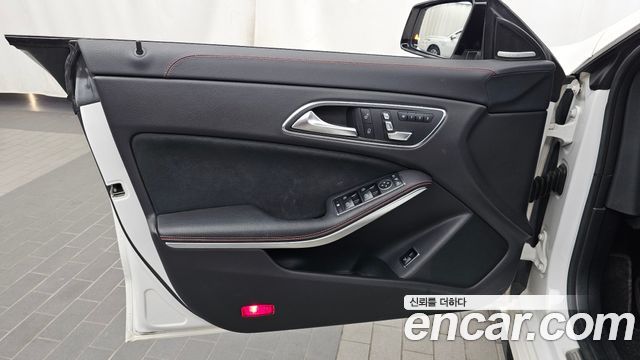 Mercedes-Benz CLA-Class 2018 — photo 14
