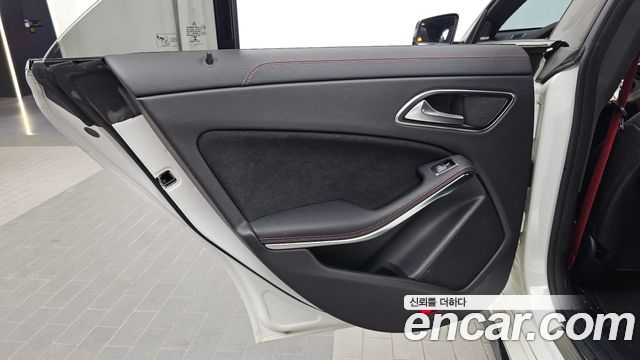 Mercedes-Benz CLA-Class 2018 — photo 15